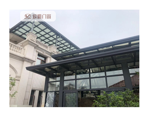 您知道陽光房設(shè)計的時候需要注意什么問題。